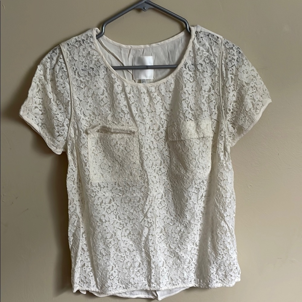Cream Short Sleeve Lace Blouse with Floral Pattern (Bin M)​​